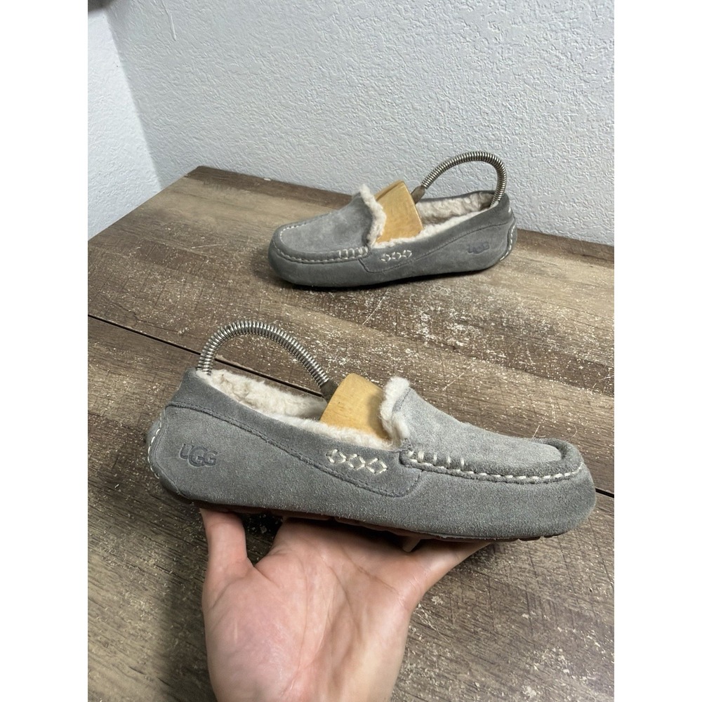 UGG Ansley Women's Size 6 Gray Suede Shearling Lined Moccasin Slippers